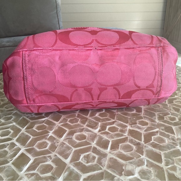 Coach Kyra Daisy Signature Tote in ‘Hibiscus’ - Picture 4 of 14